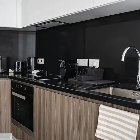 360 Luxury One Bedroom 公寓 *