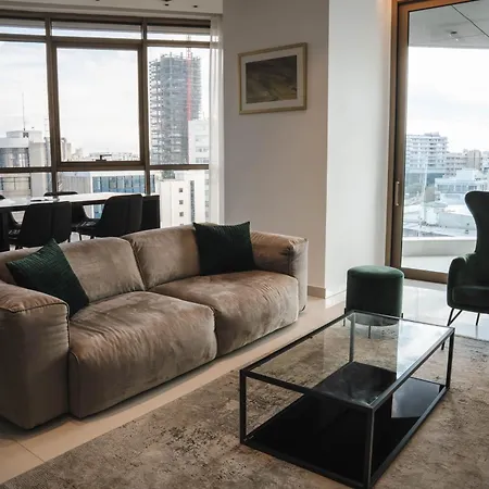 דירה 360 Luxury One Bedroom *