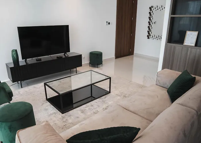 360 Luxury One Bedroom 尼科西亚